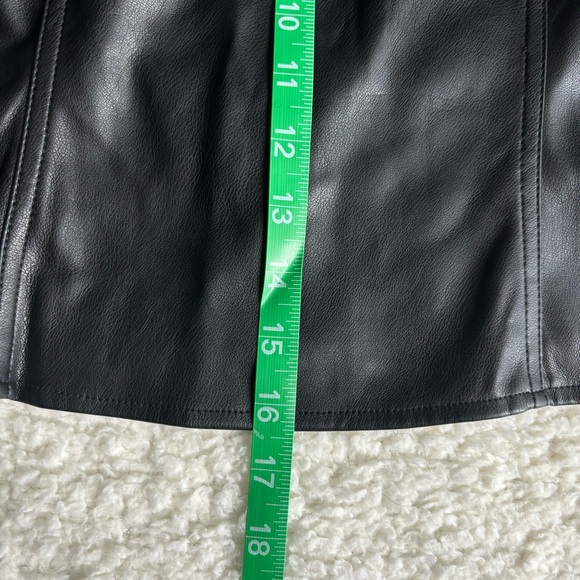 NWT Mark New York Black Faux Leather Puff Sleeve Top Size Large - NWT - Picture 5 of 9